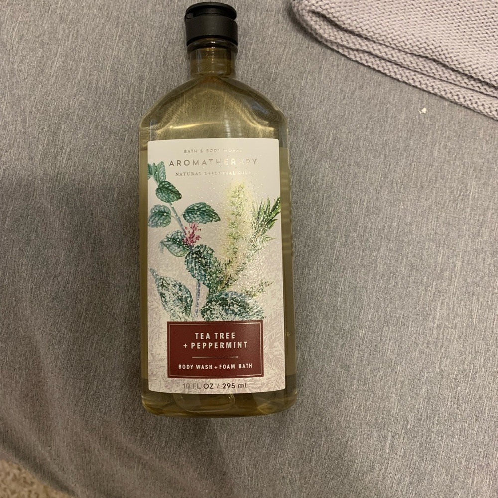 Bath and body works tea tree & peppermint body wash